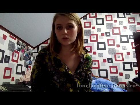 ❤️ 来自俄罗斯的年轻金发碧眼的学生喜欢更大的阴茎。 Porn video️❤